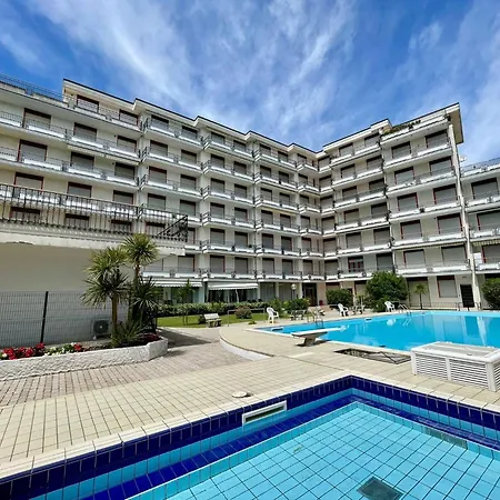 Incredible With Pool Apartment Porto Santa Margherita di Caorle